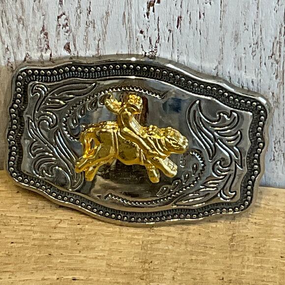 Western Bull Riding Belt Buckle Ladies Bull Riding Goldtone on Silvertone - Picture 1 of 6